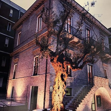 B&B Palazzo Storico Di Nicola เปสการา ภายนอก รูปภาพ