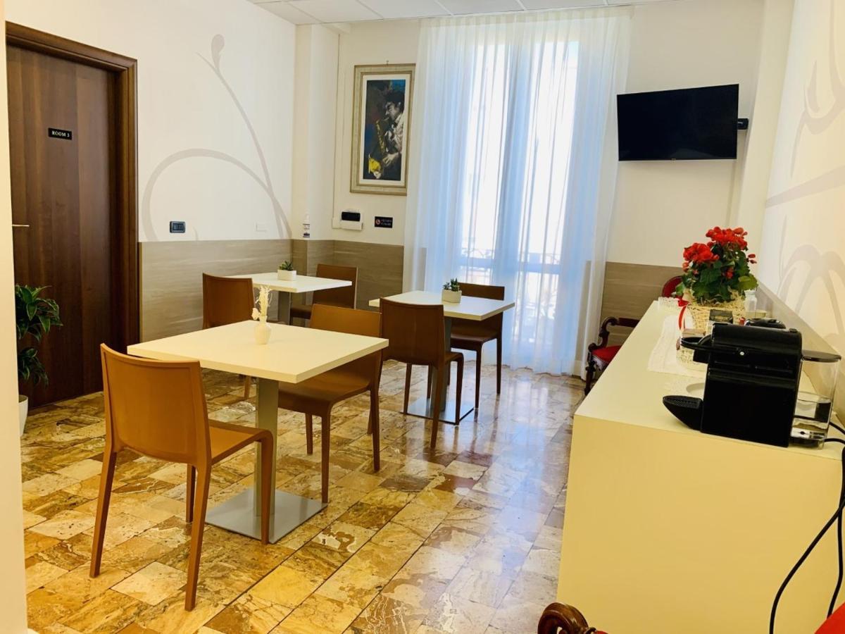 B&B Palazzo Storico Di Nicola เปสการา ภายนอก รูปภาพ