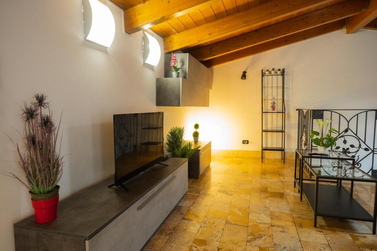 B&B Palazzo Storico Di Nicola เปสการา ภายนอก รูปภาพ